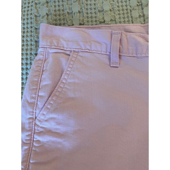 Levi’s Womens Shorts Size 30 Waist ? size 12 Pink Casual Sporty Cuffed Vacation - Picture 3 of 7